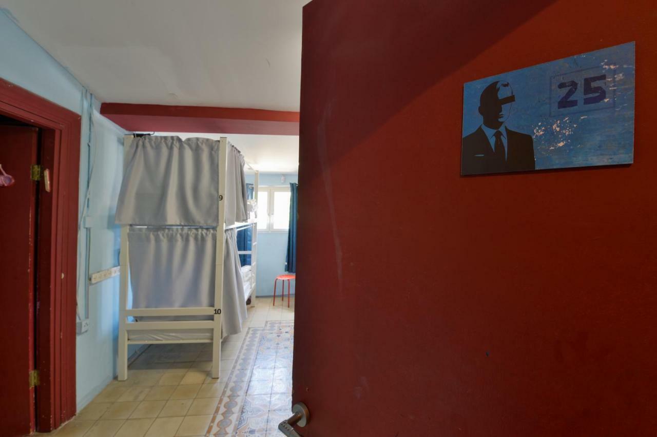 Caravan Hostel Tel Aviv By Roger Age 18-45 Exterior photo